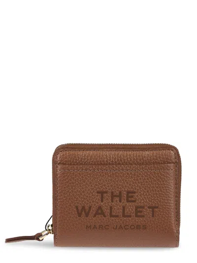 Marc Jacobs Mini Compact Wallet In Textured Leather With Zip Closure In Brown