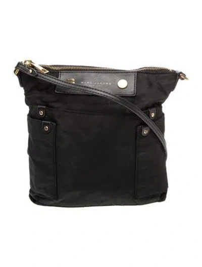 Pre-owned Marc Jacobs Nylon Messenger Bag In Black
