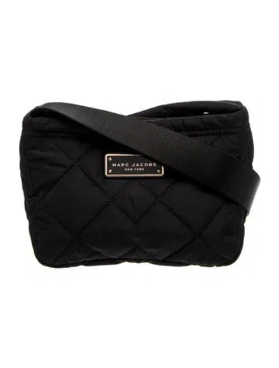Pre-owned Marc Jacobs Nylon Messenger Bag In Black