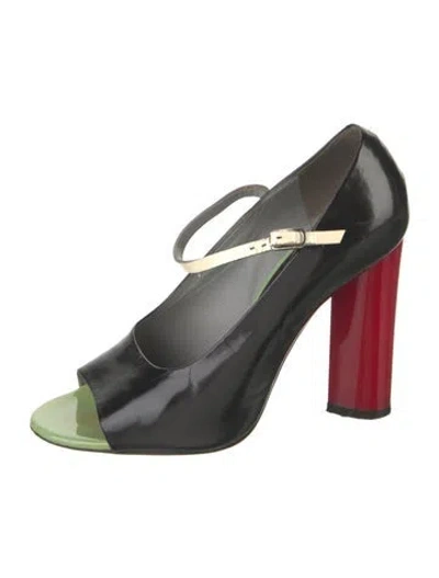 Pre-owned Marc Jacobs Patent Leather Colorblock Pattern Pumps In Black