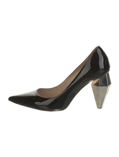 Pre-owned Marc Jacobs Patent Leather Pumps In Black