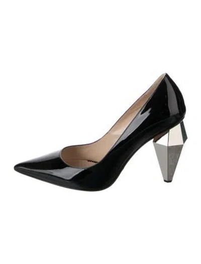 Pre-owned Marc Jacobs Patent Leather Pumps In Black