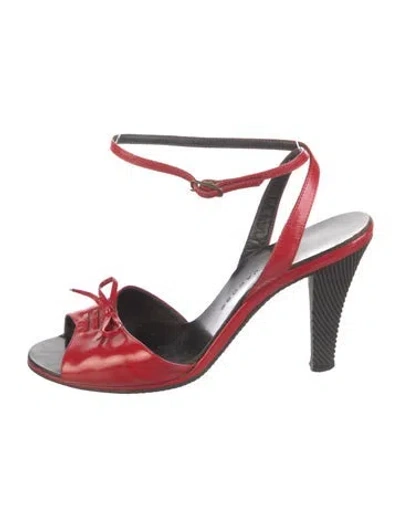 Pre-owned Marc Jacobs Patent Leather Sandals In Red
