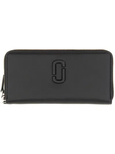 Marc Jacobs Continental Wallet With Prominent Logo And Zip-around Closure In Black