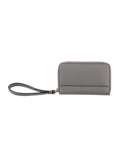Pre-owned Marc Jacobs Saffiano Leather Wristlet In Gray