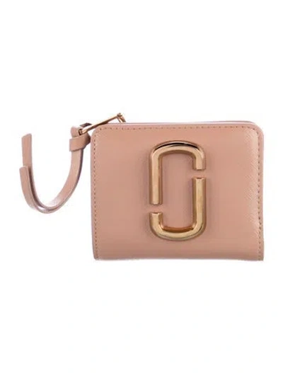 Pre-owned Marc Jacobs Saffiano Leather Wristlet In Pink