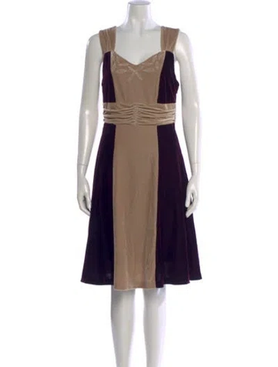 Pre-owned Marc Jacobs Silk Knee-length Dress In Purple