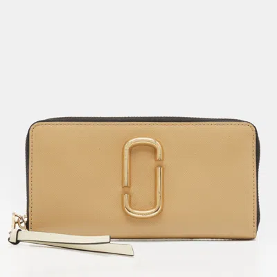 Pre-owned Marc Jacobs Snapshot Gold/green Saffiano Leather Zip Around Wallet