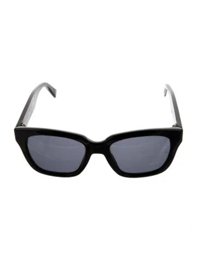 Pre-owned Marc Jacobs Square Tinted Sunglasses In Black