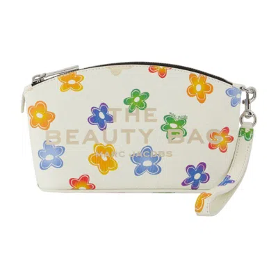 Marc Jacobs The Beauty Bag In White