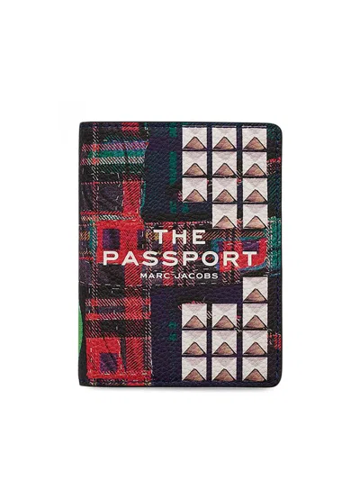 Marc Jacobs The City Leather Passport Case