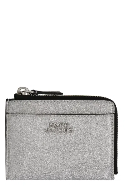 Marc Jacobs The Coated Glitter Everyday Top Zip Wallet In Silver