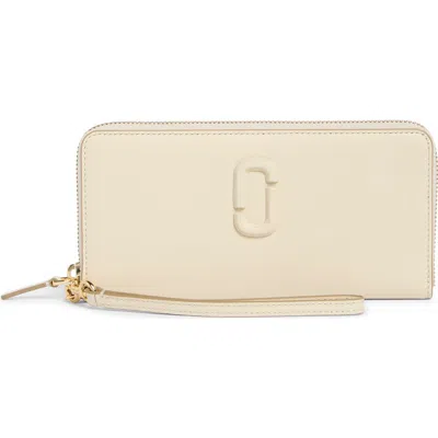 Marc Jacobs The Continental Leather Continental Wallet In Cloud White