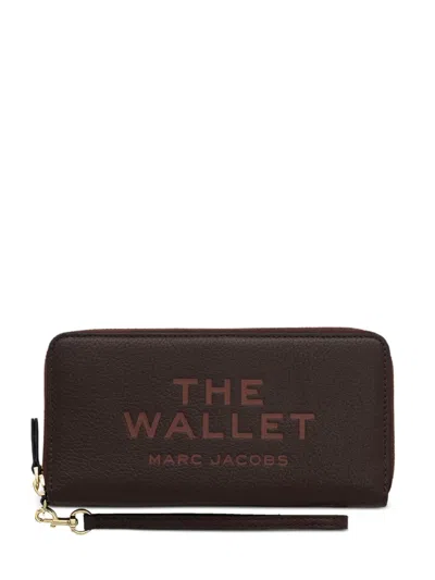 Marc Jacobs The Continental Leather Zip Wallet In Brown