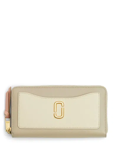 Marc Jacobs Logo-plaque Leather Wallet In Neutrals