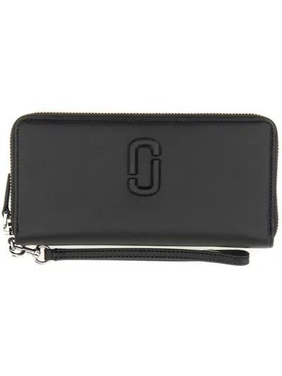 Marc Jacobs The Continental Zipped Wallet In Black