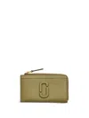 Marc Jacobs The Top Zip Wallet In Green