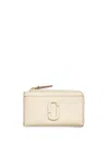 Marc Jacobs The Top Zip Leather Wallet In Neutrals