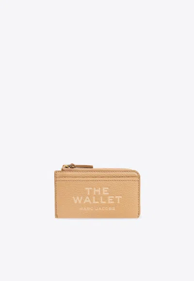 Marc Jacobs The Grained Leather Top Zip Wallet In Beige