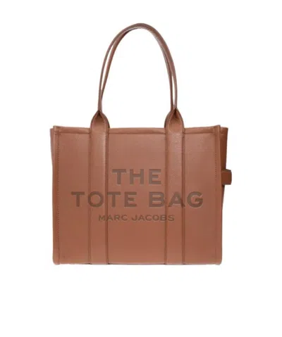 MARC JACOBS MARC JACOBS LOGO-EMBOSSED LARGE TOTE BAG
