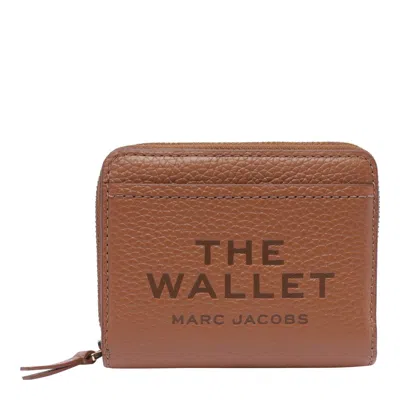 Marc Jacobs The Leather Mini Compact Wallet In Brown