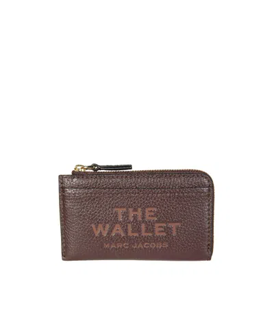 Marc Jacobs The Leather Top Zip Wallet In Brown