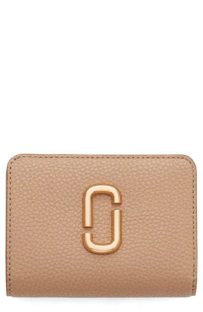 Marc Jacobs The Mini J Marc Compact Wallet In Gold