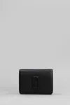 Marc Jacobs The Wallet Trifold Black Wallet With Engraved Logo On The Front In Hammered Leather Woman In Black