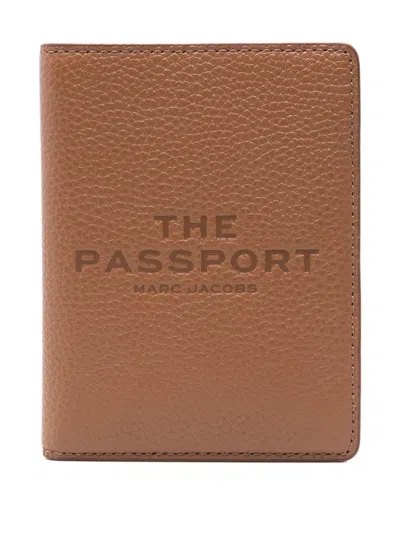 Marc Jacobs The Passport Leather Holder In Brown