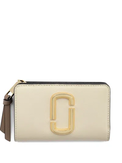 Marc Jacobs The Snapshot J-marc Logo-plaque Wallet In Neutral