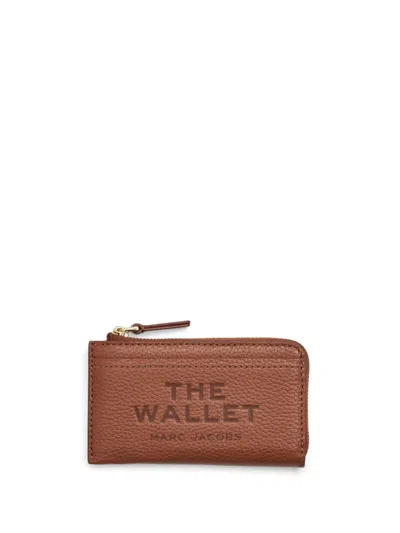 Marc Jacobs The Top Zip Multi Wallet - Rectangular Design With Gold Hardware In Brown