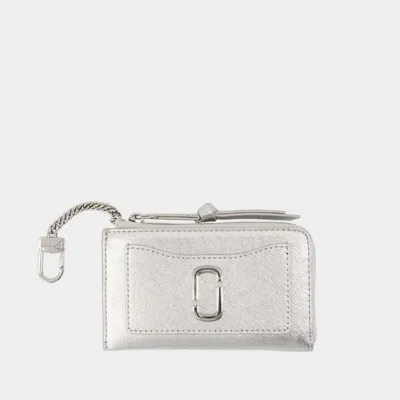 Marc Jacobs The Top Zip Wallet In Silver