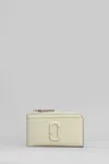 Marc Jacobs The Top Zip Wallet Wallet In Beige Leather In Beige