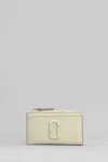 Marc Jacobs The Top Zip Wallet Wallet In Beige Leather In Beige