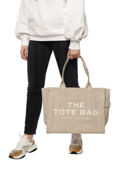 Marc Jacobs ‘the Traveler Large' Shoulder Bag In Beige