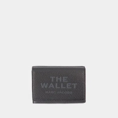 Marc Jacobs The Trifold Wallet In Black