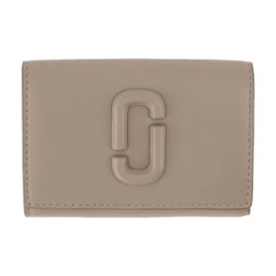 Marc Jacobs The Trifold Wallet In Grey