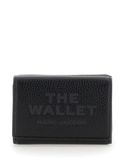 Marc Jacobs 'the Wallet Trifold' Black Wallet With Engraved Logo On The Front