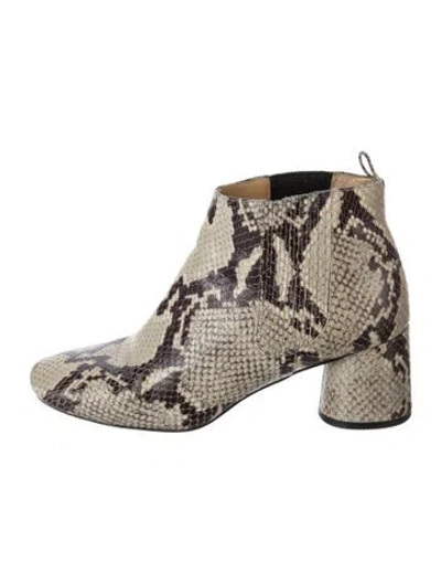 Pre-owned Marc Jacobs Vintage Leather Lace-up Boots In Neutral