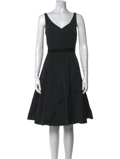 Pre-owned Marc Jacobs V-neck Knee-length Dress In Black