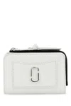 Marc Jacobs White Leather The Utility Top Zip Multi Wallet In White