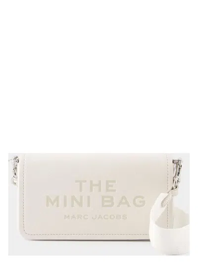 Marc Jacobs Women's Luxurious Leather Bag