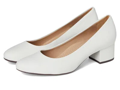 Marc Joseph New York Broadway Pump In Multi