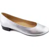 Marc Joseph New York Madison Leather Flat In Silver