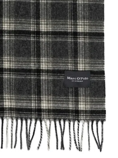 Marc O'polo Checked Fringed Scarf In Gray