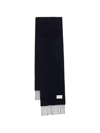 Marc O'polo Fringed Logo-patch Scarf In Black