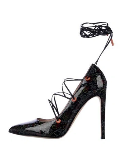 Pre-owned Marcell Von Berlin Patent Leather Paisley Print Pumps In Black
