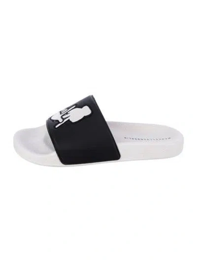 Pre-owned Marcell Von Berlin Rubber Graphic Print Slides In Black/white