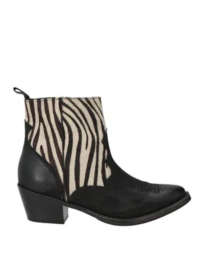 Marco Ferretti Woman Ankle Boots Black Size 10 Leather
