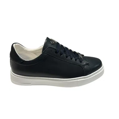 Marechiaro 1962 - Blue Wine 031 In Black